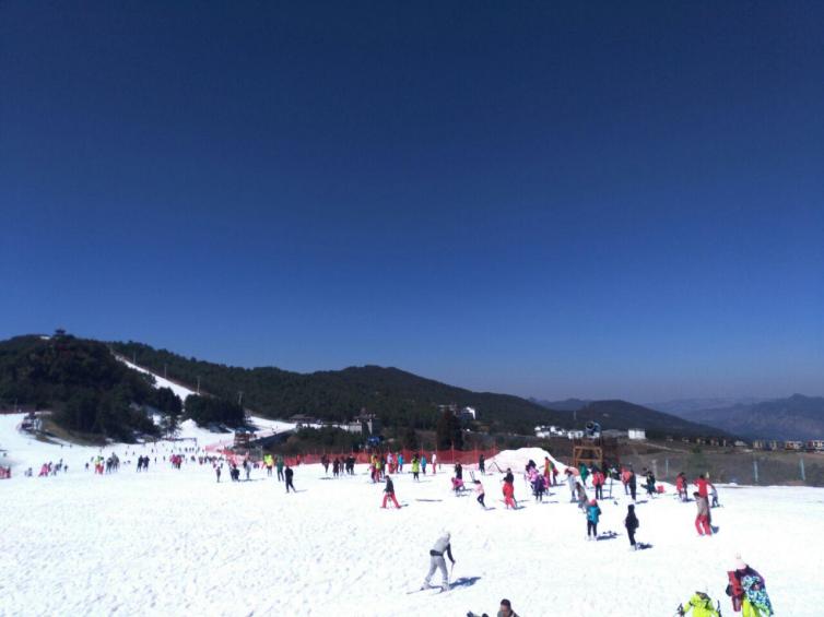 冬天贵州自驾游滑雪好去处推荐，贵州周边最受欢迎的滑雪目的地攻略