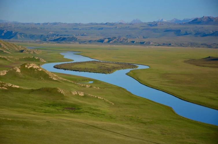 新疆最值得自驾游玩的7处绝美圣地推荐，去新疆一定不能错过的那些景点！（附自驾路线）