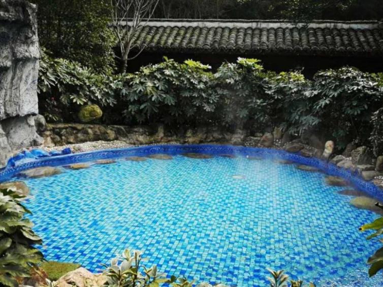 贵州周边自驾游泡温泉好去处推荐，5个周边最具特色温泉自驾游详细攻略