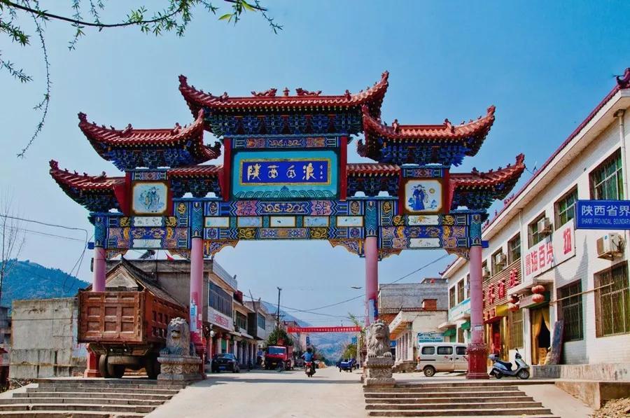 陕西出发另类自驾游路线推荐，带你中国最奇葩的古镇