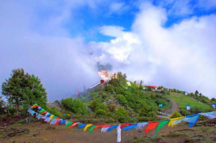 西藏自驾游最热门最受欢迎的10个景点推荐，西藏自驾都有哪些必去去的绝美圣地