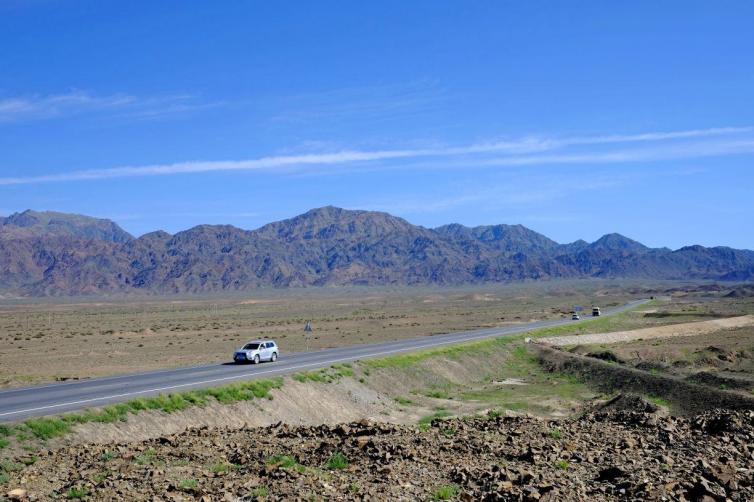 推荐3个新疆自驾最值得一去的绝美去处，新疆那些让人流连忘返的美景介绍