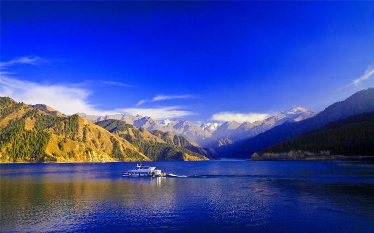冬季新疆周边最美湖泊自驾游去哪儿好玩，5个新疆周边最美湖泊自驾游景点攻略推荐