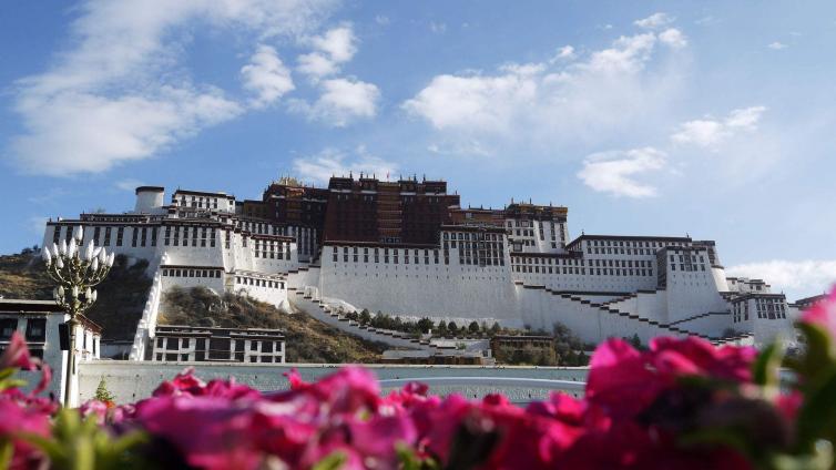 5条中国最美的自驾游路线推荐，西藏、新疆、云南、青海慢慢玩