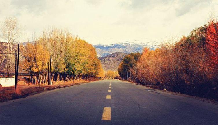 新疆周边这4个自驾游景点最值得一去，新疆出发自驾最热景点攻略推荐