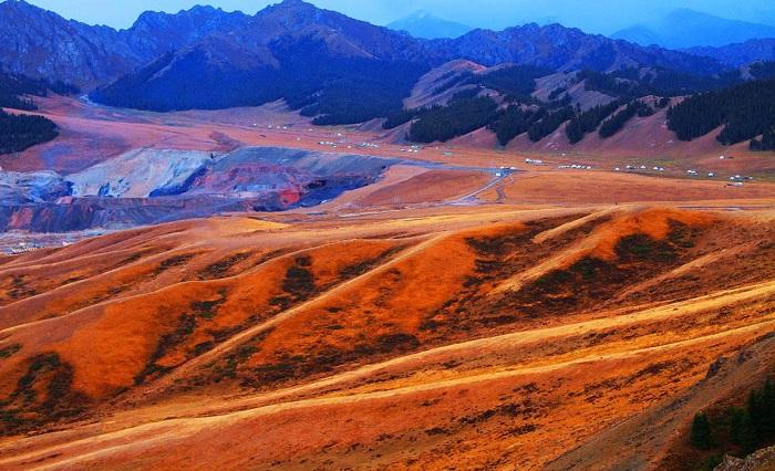 最值得一去的新疆自驾游胜地，来这几个地方自驾风景美爆了！