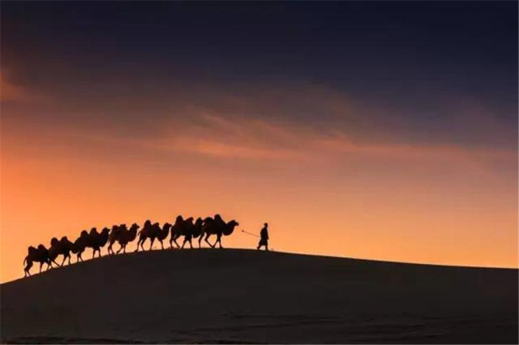 2018大美南疆自驾游路线推荐，领略塔克拉玛干沙漠的辽阔
