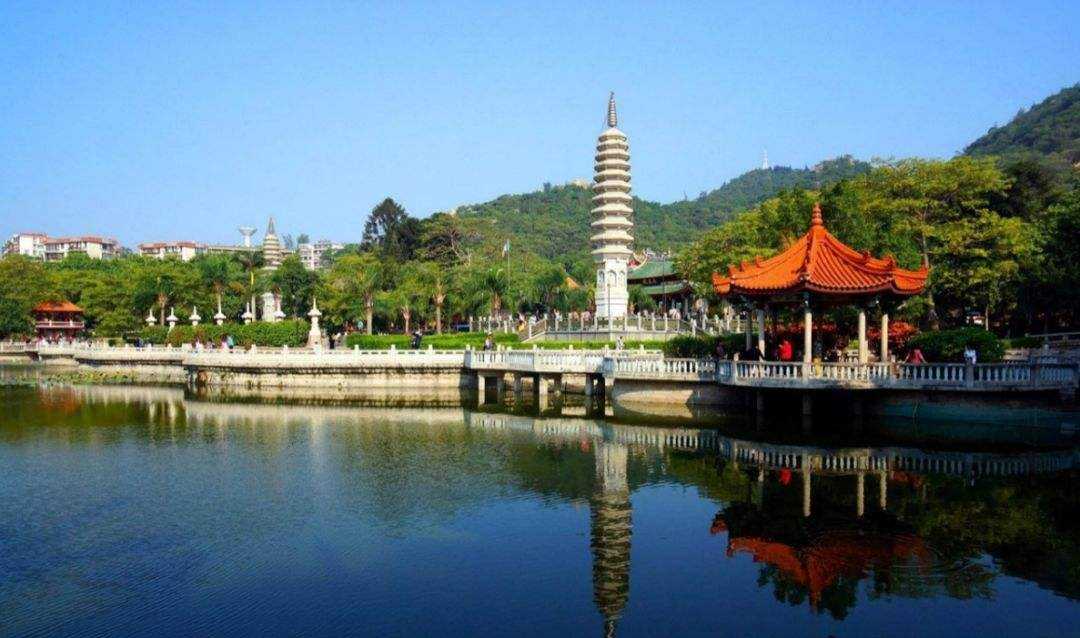 全国唯一的金丝楠木寺院,依山傍海已成网红打卡景点了