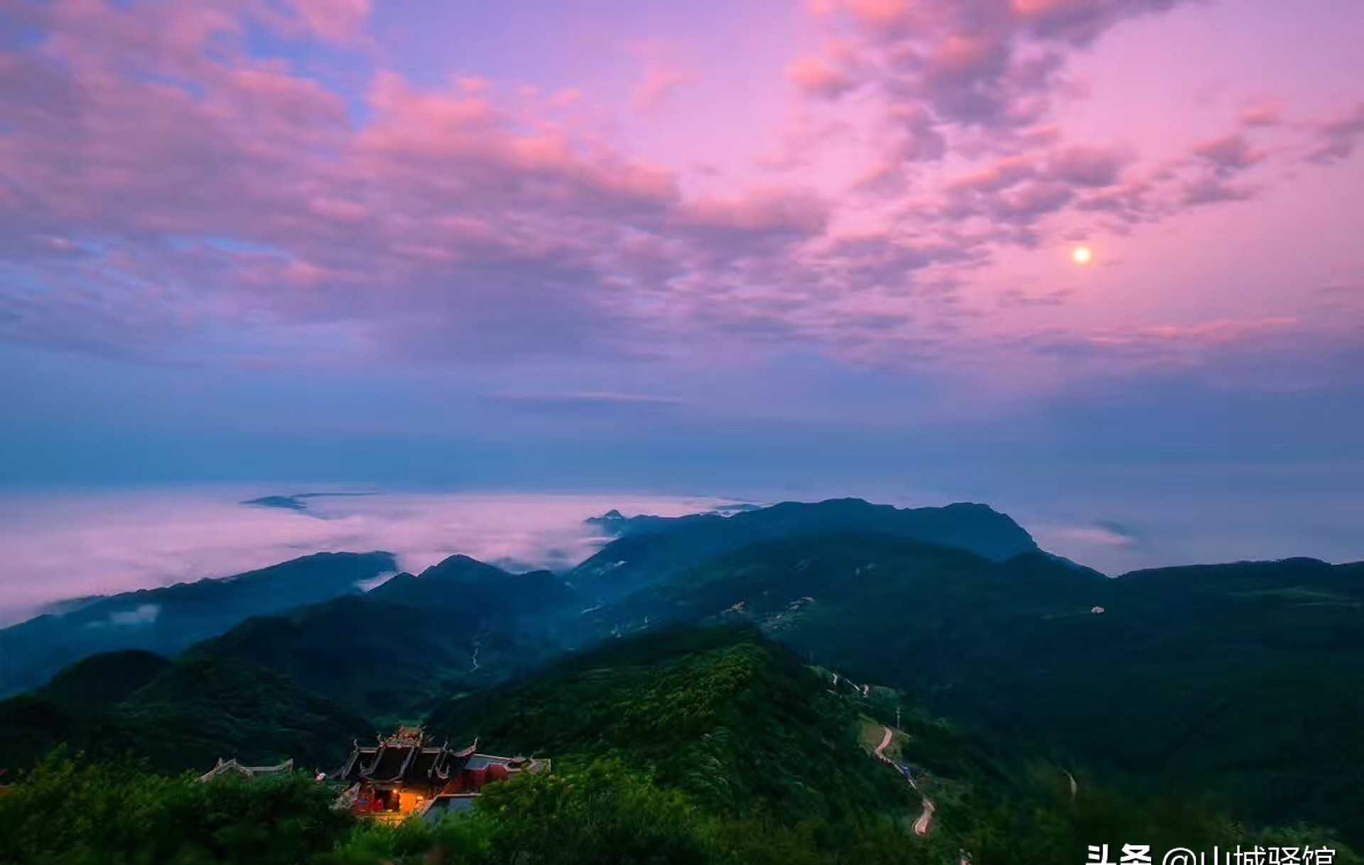 一山跨川渝，一脚踏四地，全国八大佛教圣地之一，露营看星空一绝