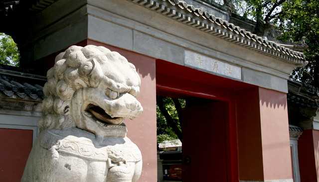 北京免费参观的6座寺院,香火最旺的几座也在其中,您去过几座