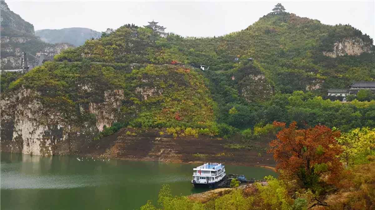 醉啦！济源秋色共长天，一步一画