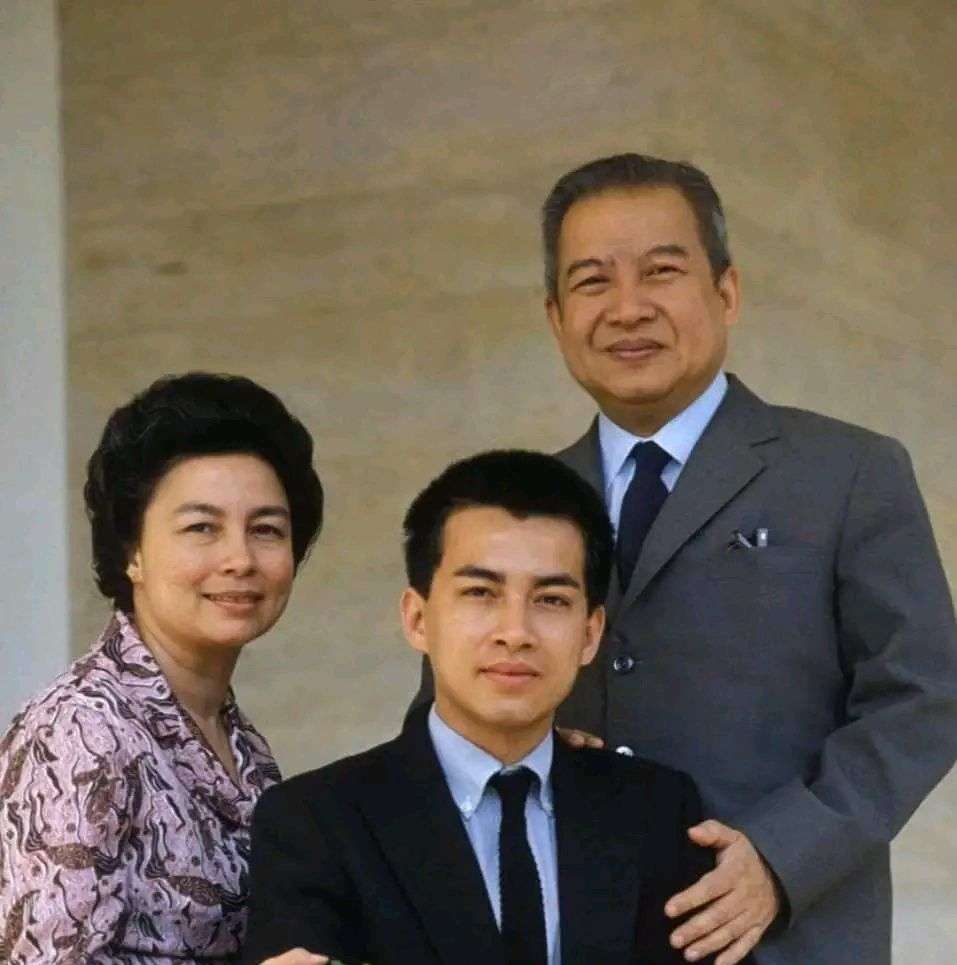西哈莫尼国王是全世界血统最尊贵的国王,没有之一