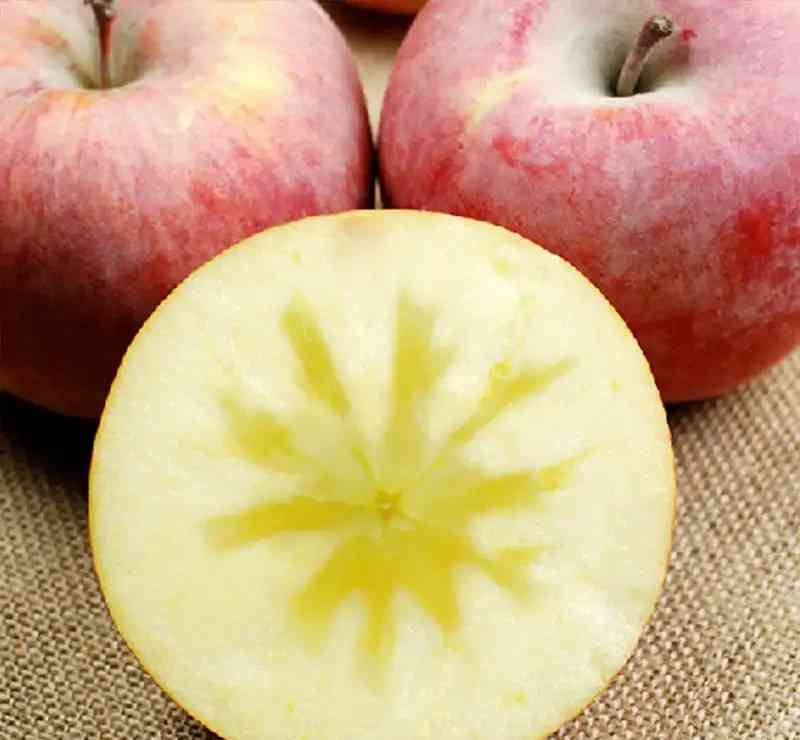 阿克苏冰糖心苹果为何越来越受从产喜爱？这些优势非一般苹果可有