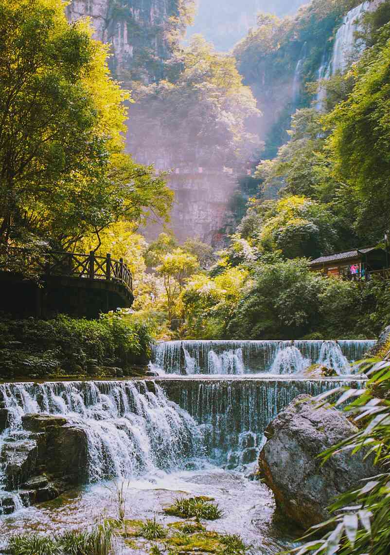 湖北三峡大瀑布：一本记录地质演变的教科书