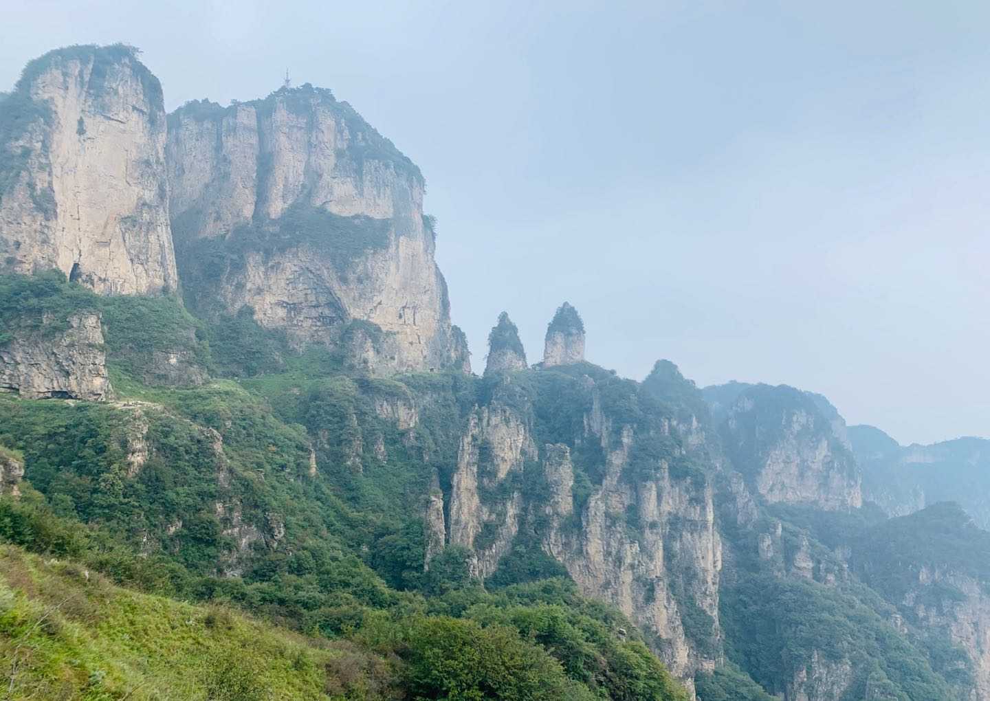 郑州驴友团一日游王莽岭,南太行风景最美的山峰,海拔1780米