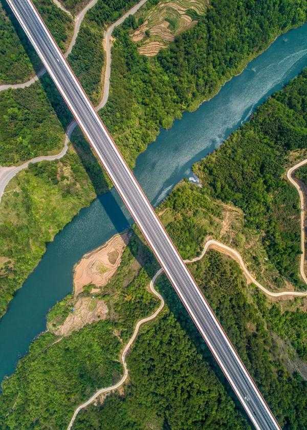 强烈安利!有个景区叫:“云南的路”