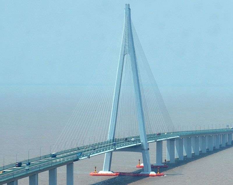 世界上最短的国际桥梁 - 扎维康桥