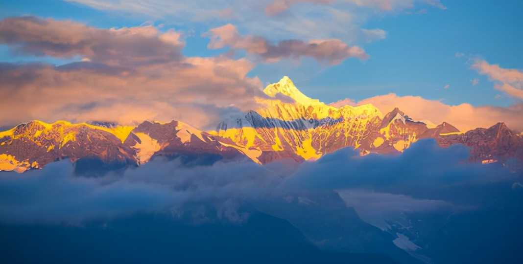 珠峰早被登顶，为何比其低3000多米的玉龙雪山，至今无人登顶？