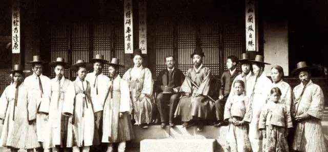韩国历史有多黑?亲日卖国享受荣华富贵,抗日救国落得穷困潦倒