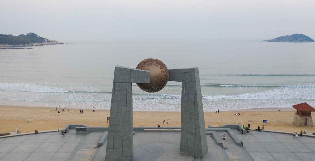 我国共有11座北回归线标志塔,唯有汕头这一座建在海岛上