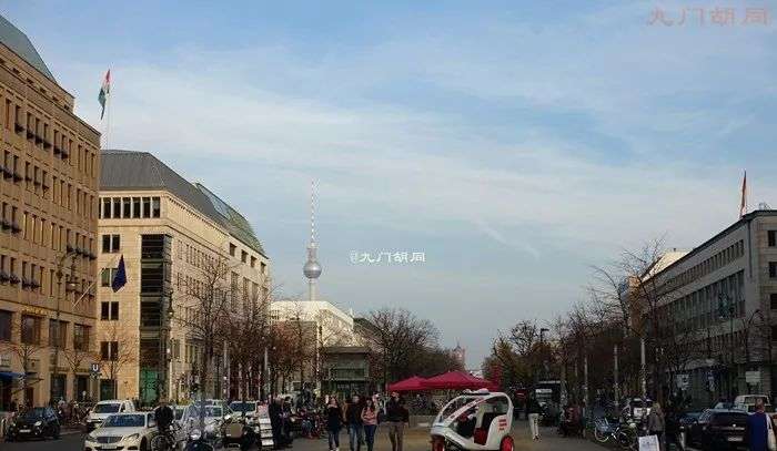 由勃兰登堡门说说德国的首都为什么是柏林