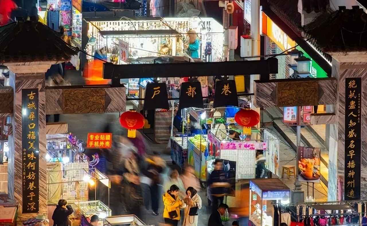 这5条美食街,名气大,但口碑差价格贵,本地人不去,你去过几个
