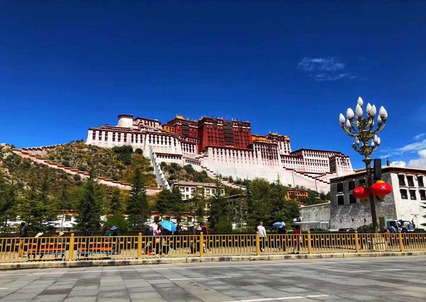 为什么说去西藏，除了布达拉宫，不去珠峰大本营会后悔一辈子了？