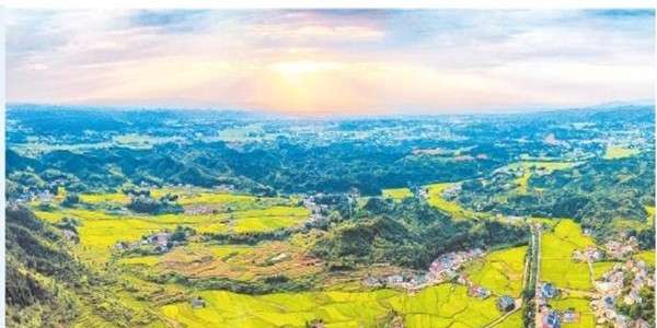 山野间的民宿,奇特的丹霞地貌,建筑艺术的殿堂|平江野奢度假区