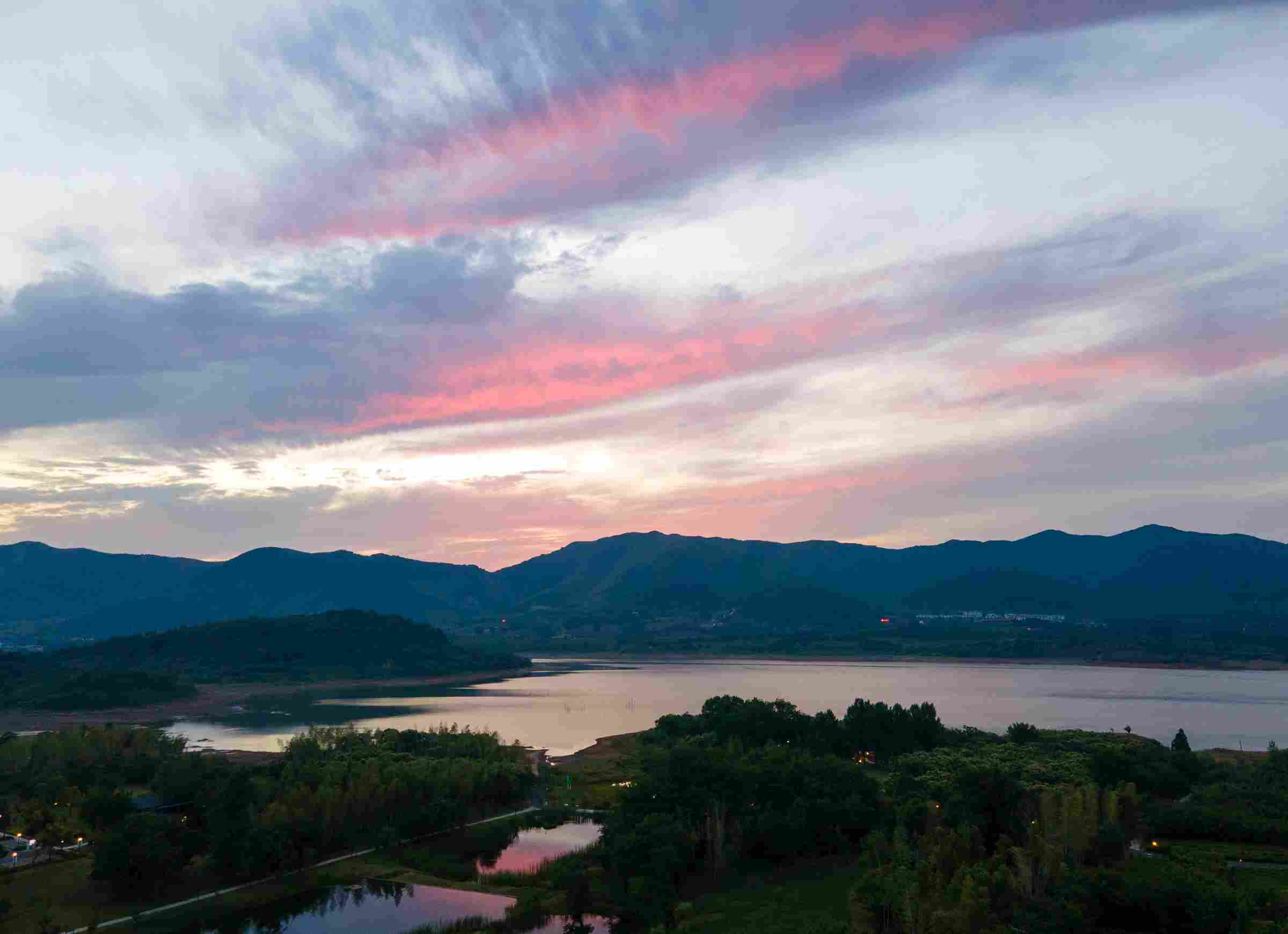 宜兴新晋网红打卡地,藏在山野间的江南小镇,景色美若世外桃源