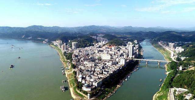 封开:初开粤地宜广布恩信之地,这里有“天下第一石”——大斑石