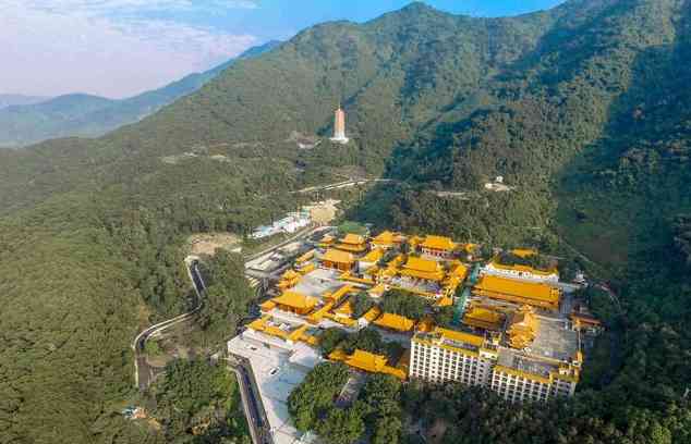 这里被称为最灵验的寺庙，是建国后修建的，香火非常旺盛