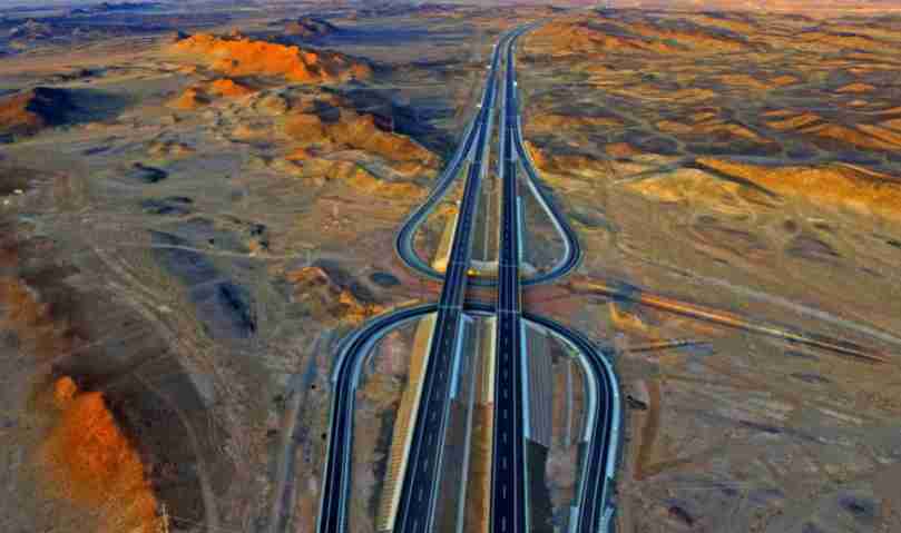 最美的沙漠公路，简直逆天了，这辈子一定要去一次