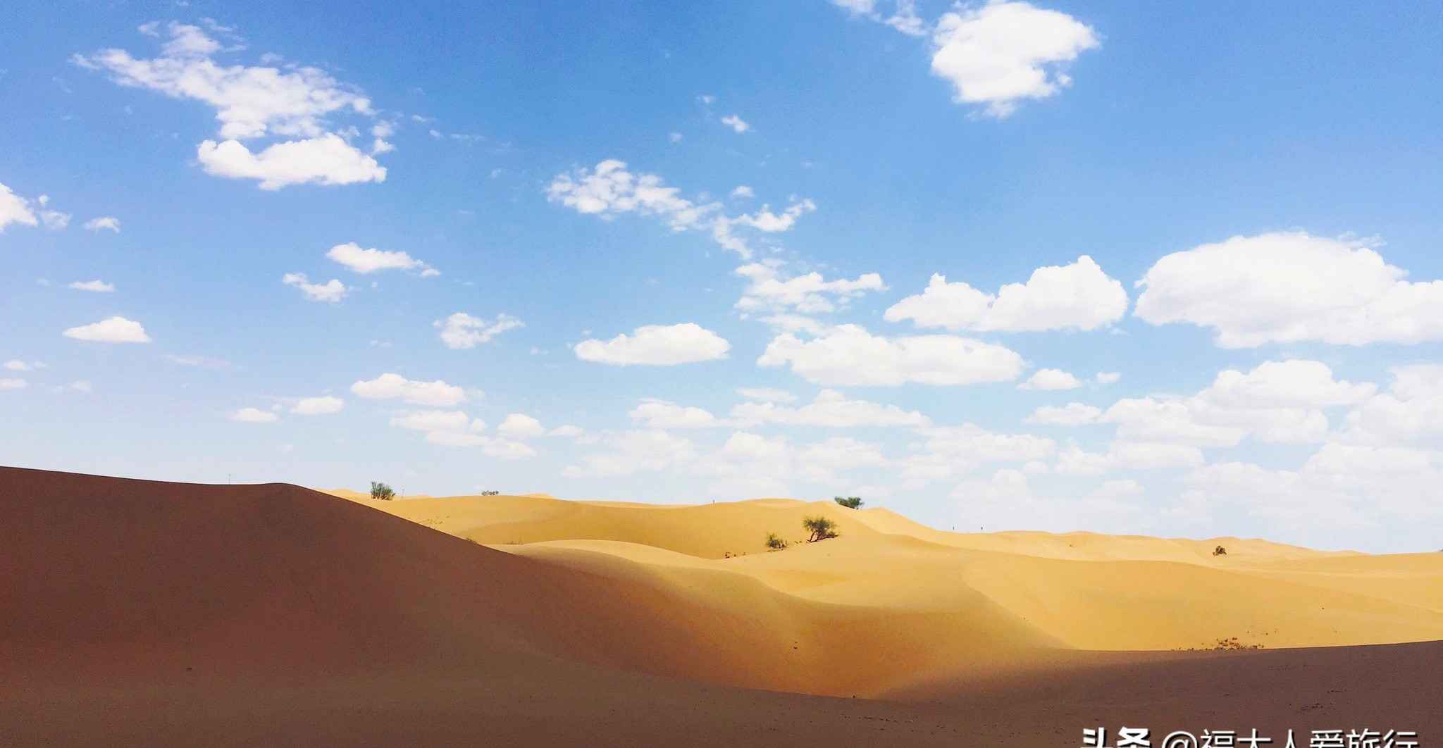 内蒙古腾格里大沙漠：自驾游深入沙海腹地，发现一个奇妙的世界