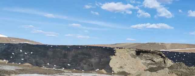 内蒙古一国家森林公园被7个违规采矿区“毁容”是谁选择性“失明”？
