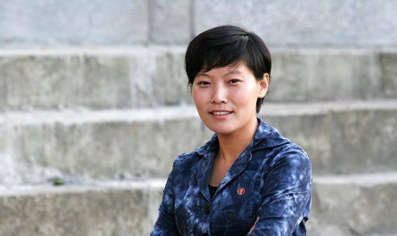 朝鲜百姓如何看外国游客，是一脸陌生和好奇，还是友善地微笑