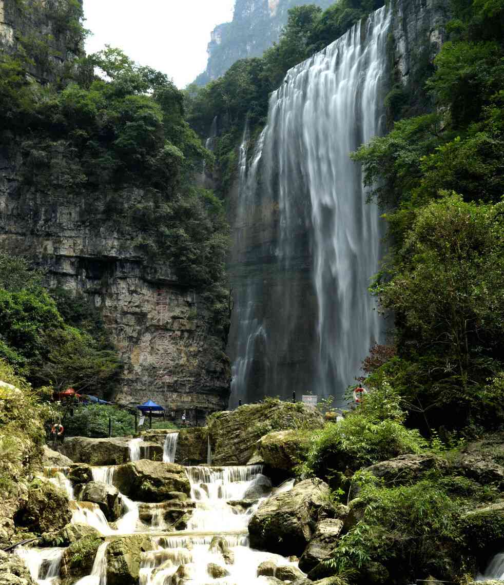 湖北三峡大瀑布:一本记录地质演变的教科书
